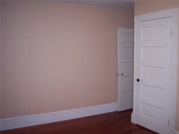 $1,250 | 427 High Street, Unit 3, Bristol, RI 02809