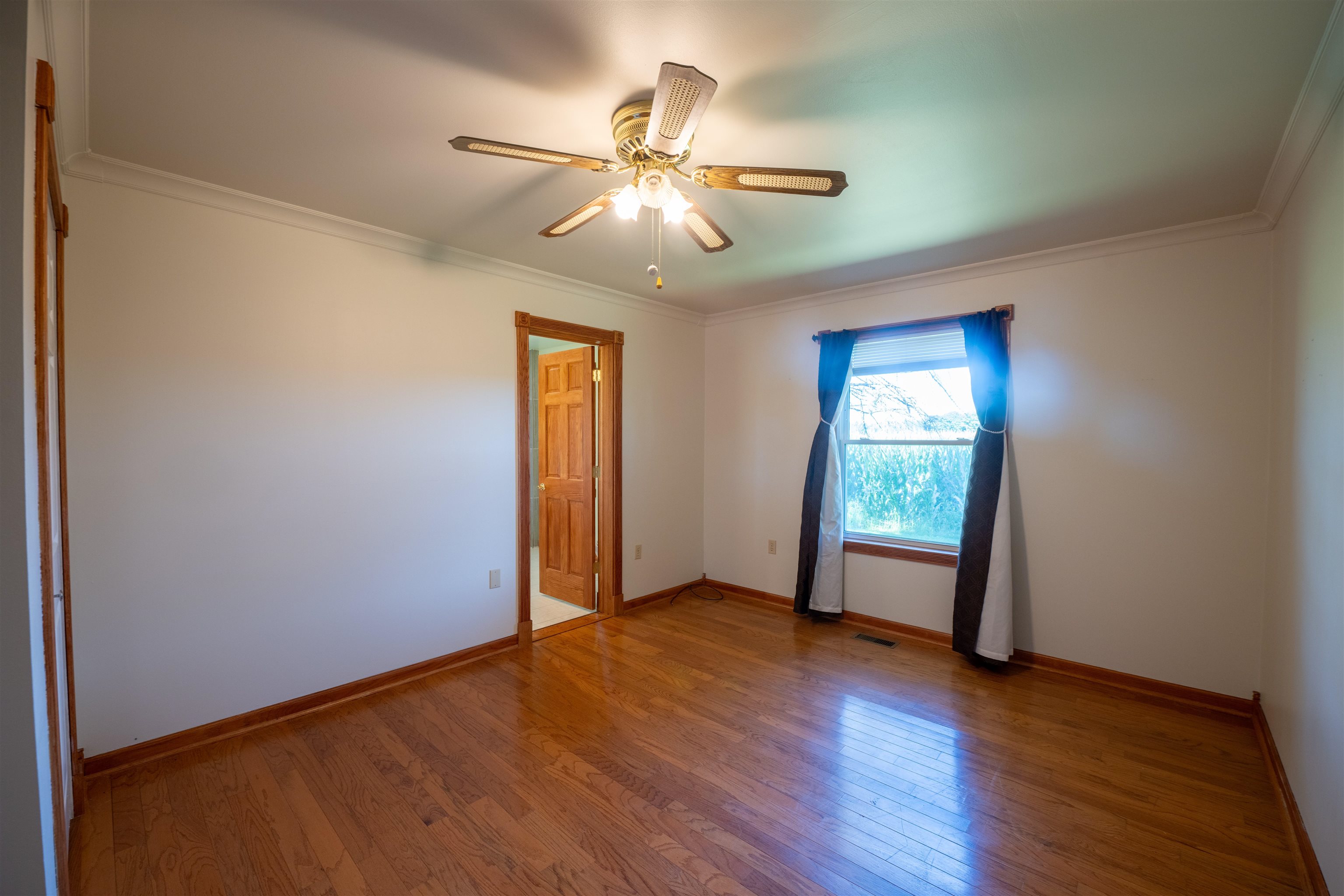 2425 South Poseyville Road Midland, MI 48640 - Photo 19 of 48