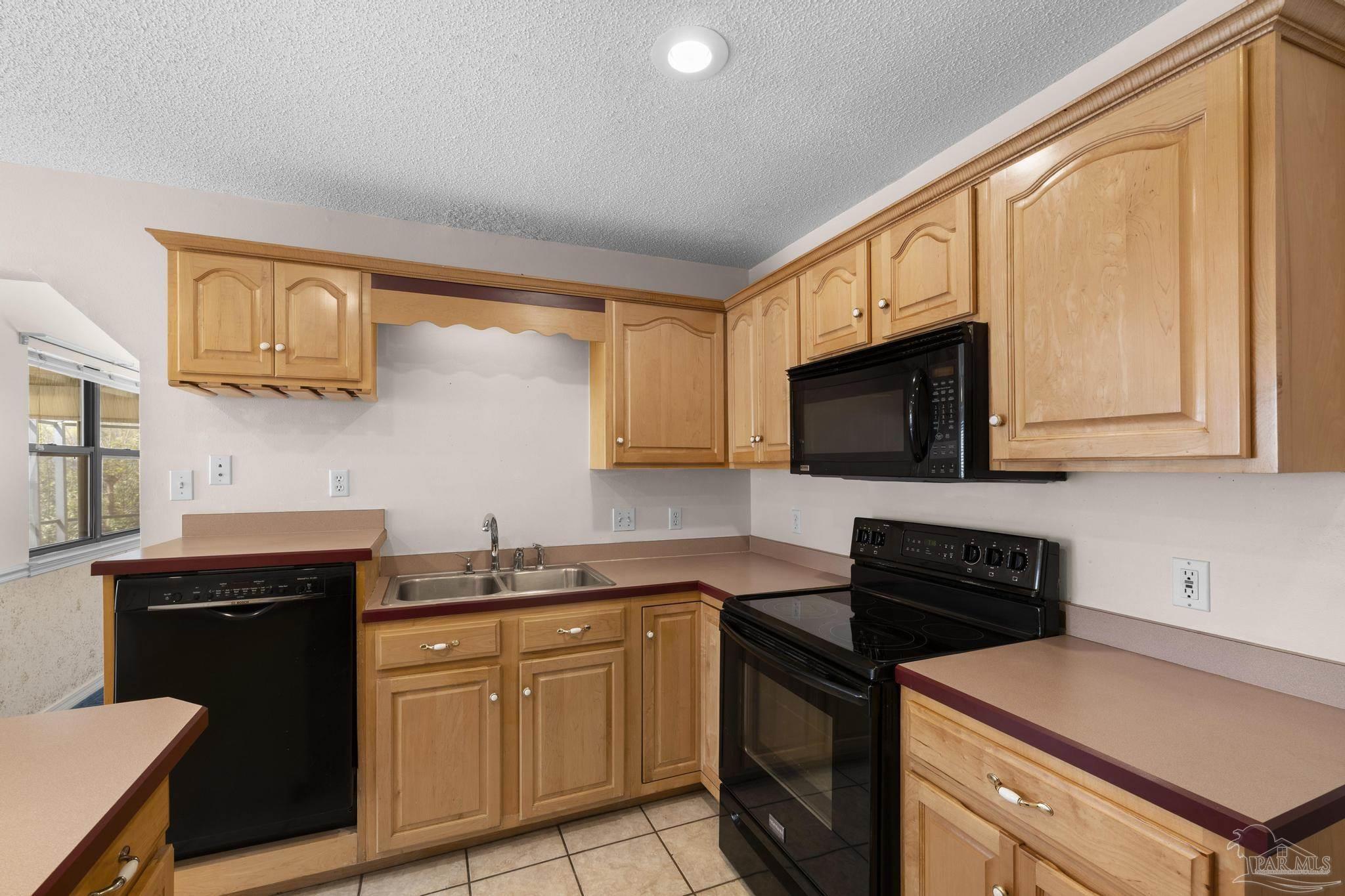 321 Skyline Circle Crestview, FL 32539 - Photo 12 of 35