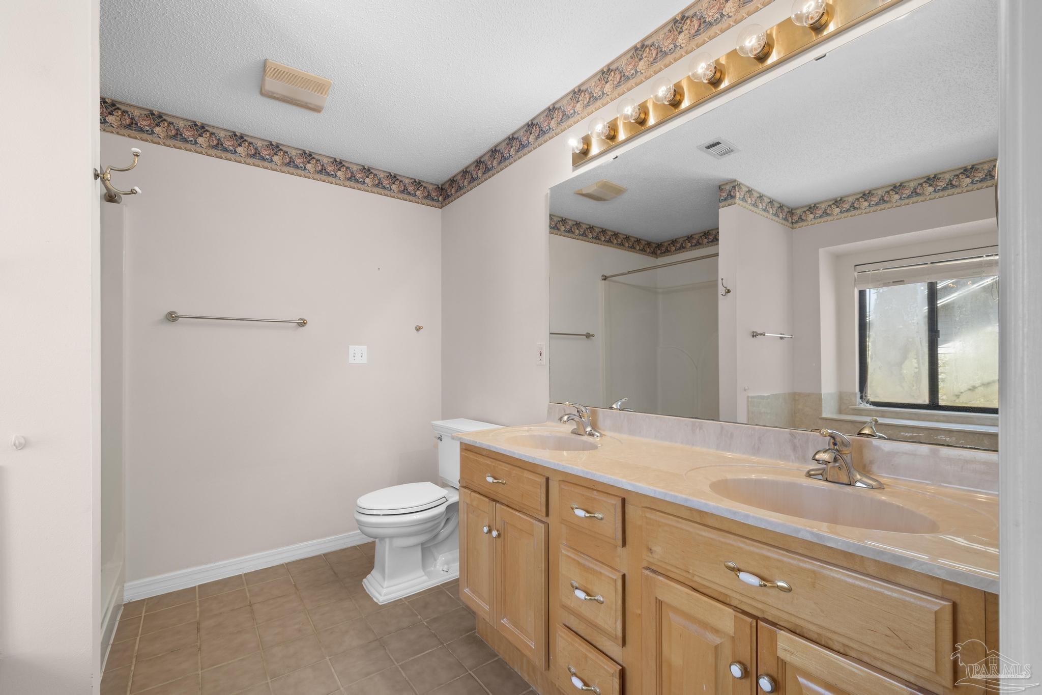 321 Skyline Circle Crestview, FL 32539 - Photo 18 of 35