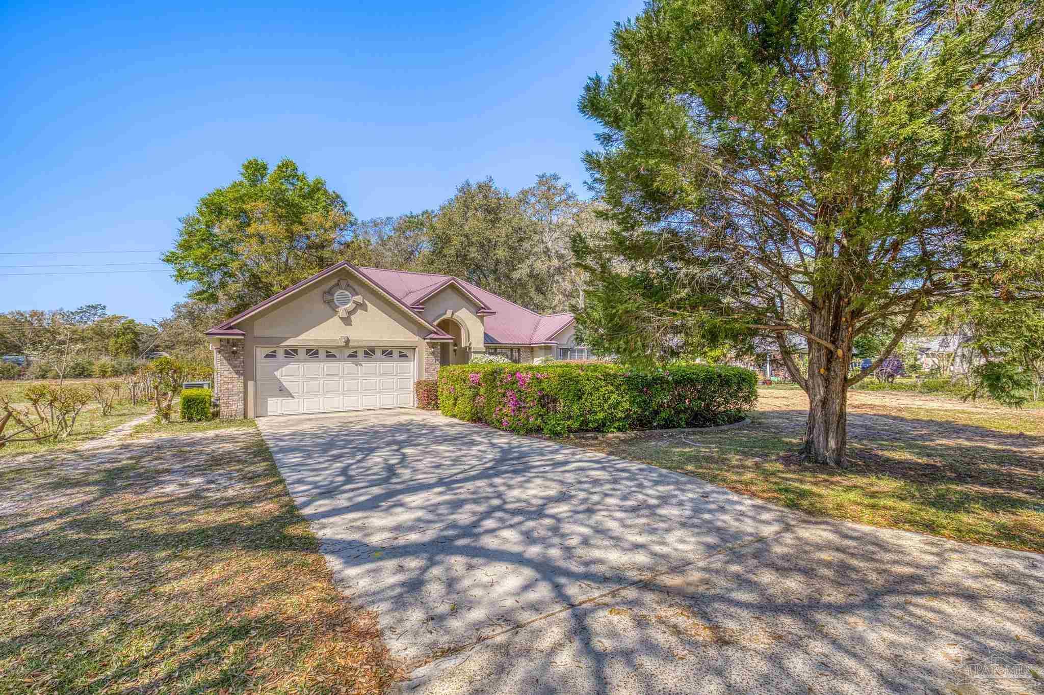 321 Skyline Circle Crestview, FL 32539 - Photo 2 of 35