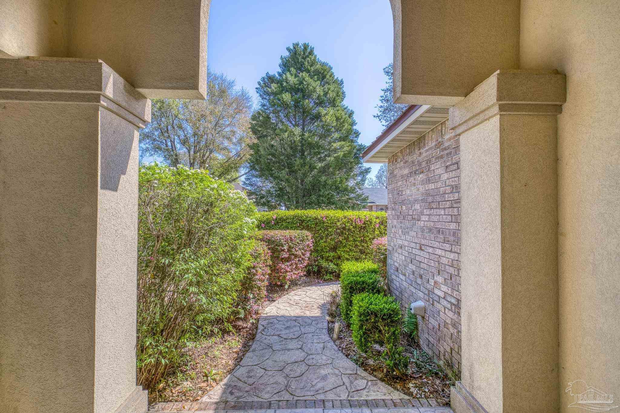 321 Skyline Circle Crestview, FL 32539 - Photo 6 of 35