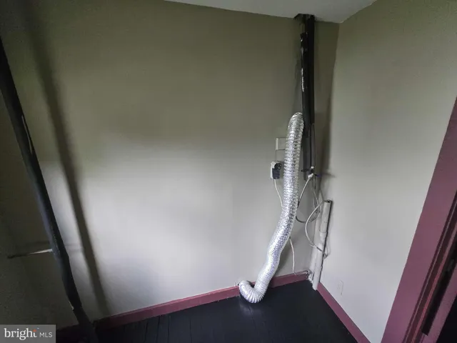 a view of walk in closet