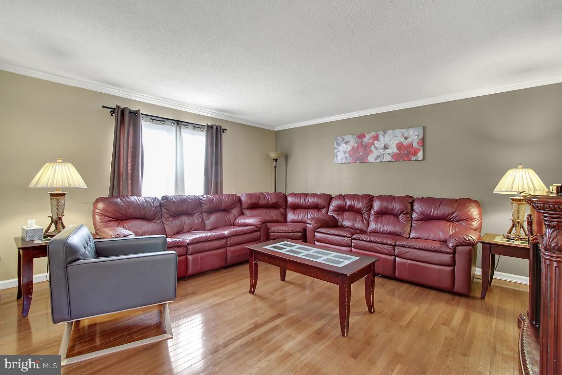 3613 Harrowgate Road York, PA 17402 - Photo 3 of 24 Main Flr. Family Room w/ Hardwood Floors