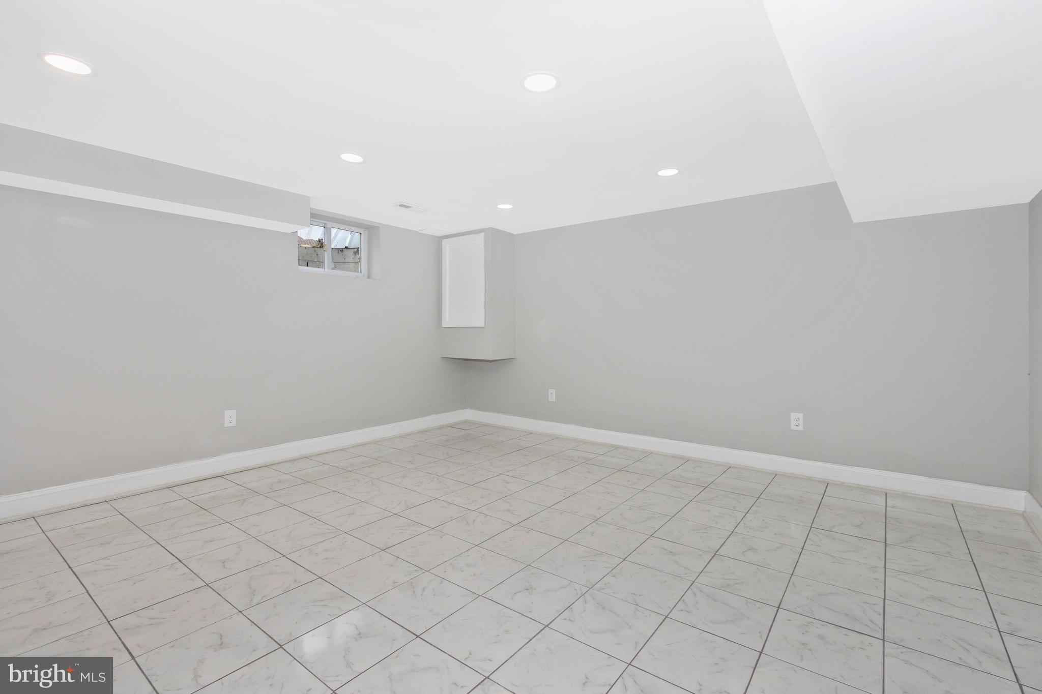 5619 Clearspring Road Baltimore, MD 21212 - Photo 36 of 56 Family Room