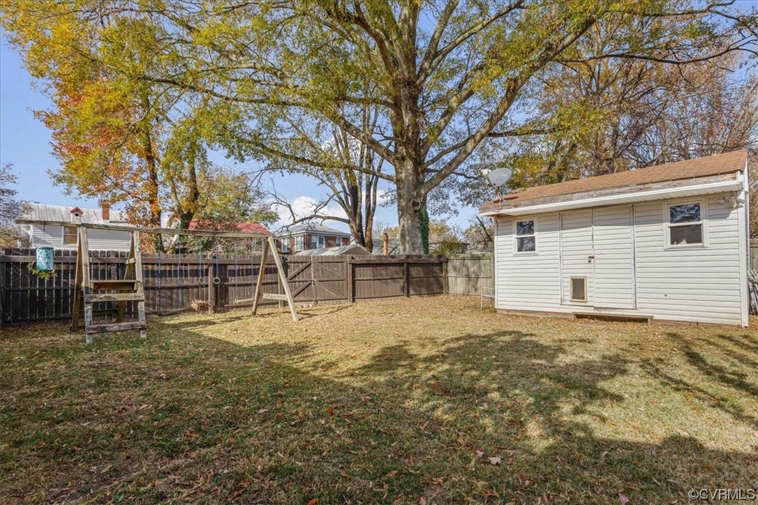 708 Hamilton Avenue Colonial Heights, VA 23834 - Photo 28 of 32 a view of a house with a yard