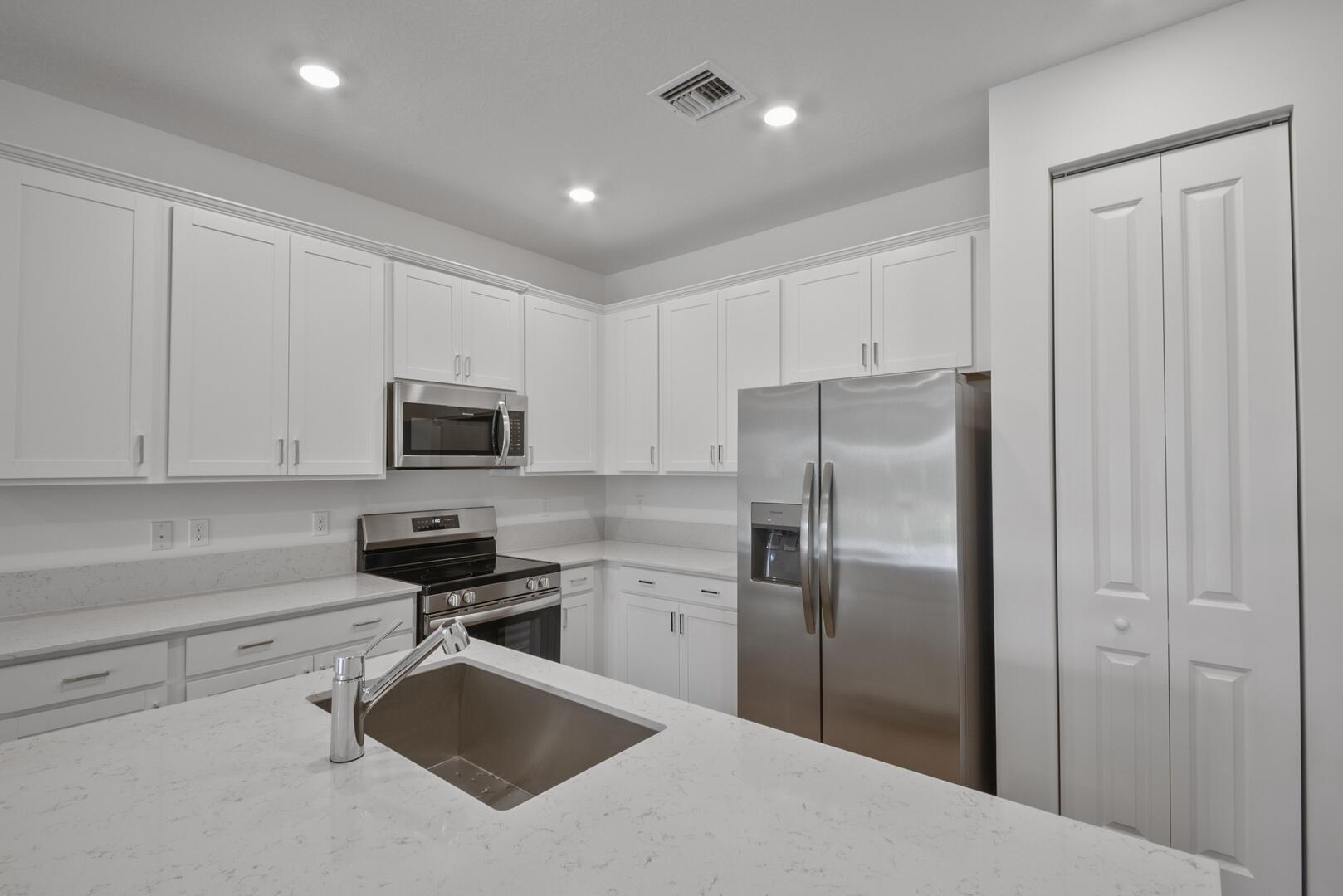 13812 Hero Path Delray Beach, FL 33484 - Photo 5 of 25 Quartz Tops