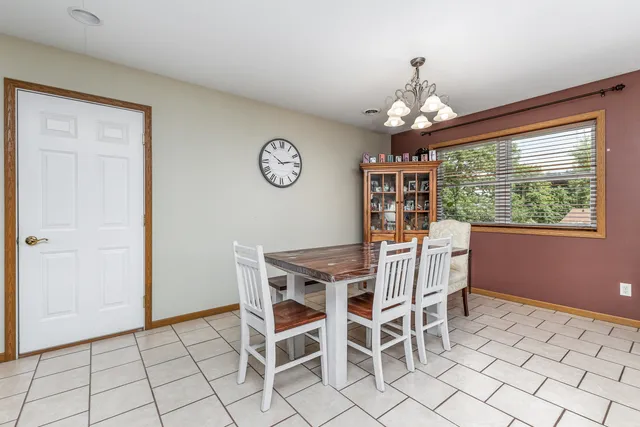 $329,000 | 1390 21st Street, Hazel Green, WI 53811