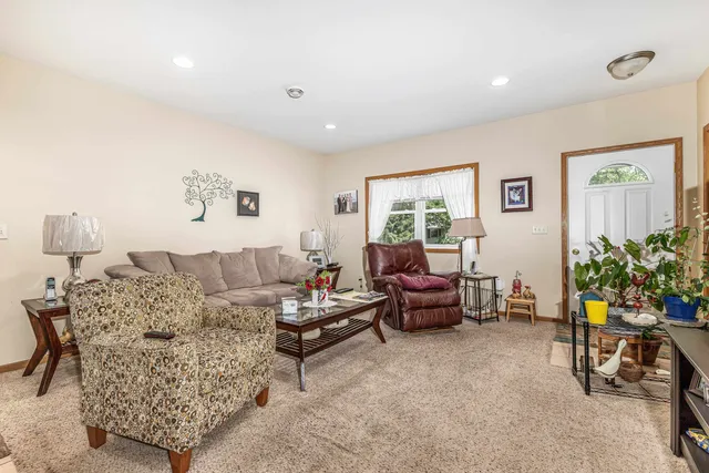 $329,000 | 1390 21st Street, Hazel Green, WI 53811