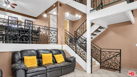 $489,900 | 13567 Valerio Street, Unit C, Van Nuys, CA 91405