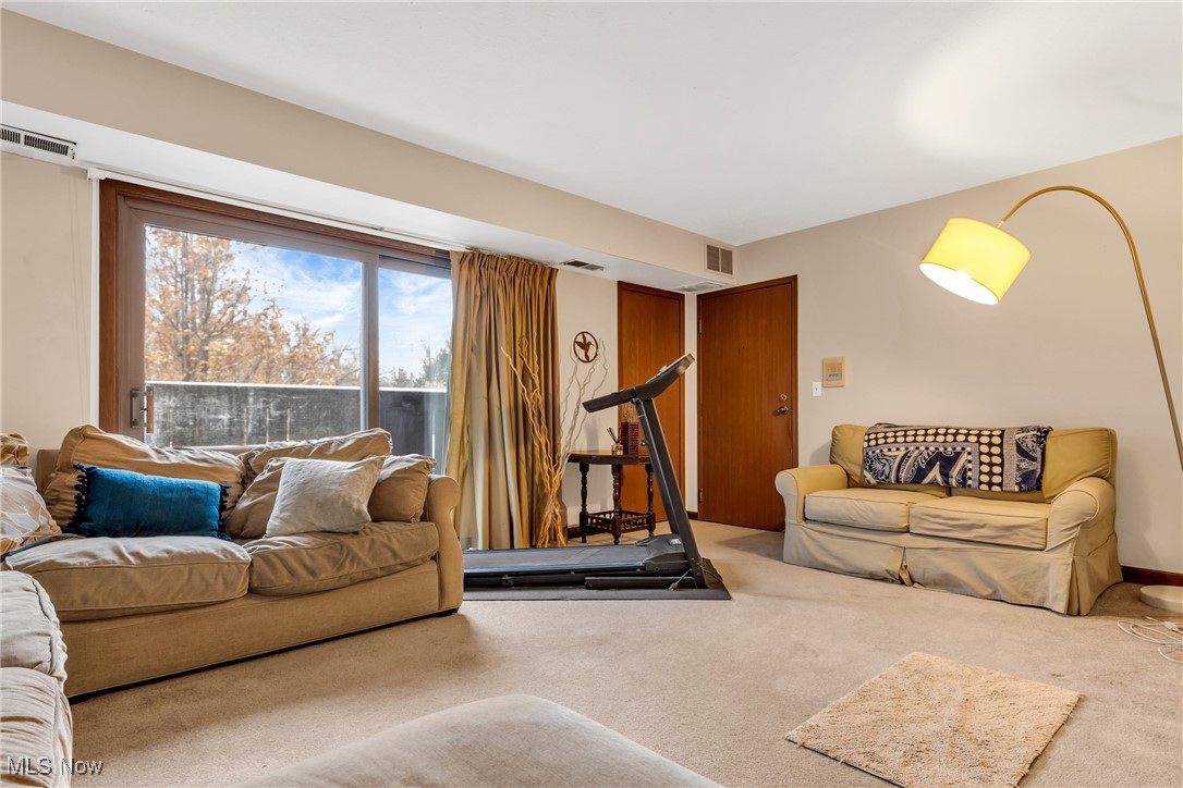 3245 Mayfield Road, Unit 12 Cleveland, OH 44118 - Photo 10 of 28 Gallery Image 10