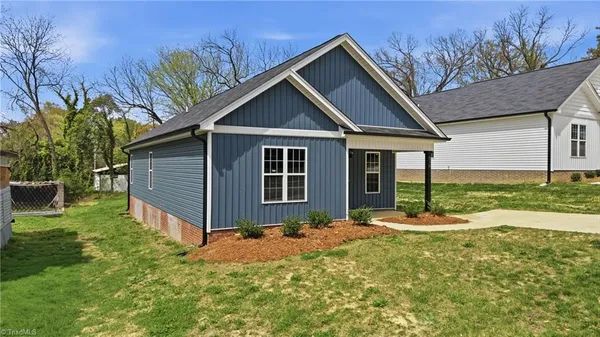 $199,900 | 518 Whiteoak Street, High Point, NC 27260