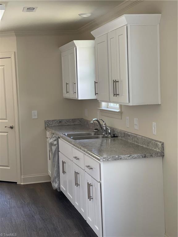 518 Whiteoak Street High Point, NC 27260 - Photo 6 of 13