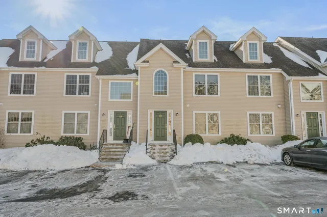 $415,000 | 15 Freedom Way, Unit 105, Niantic, CT 06357