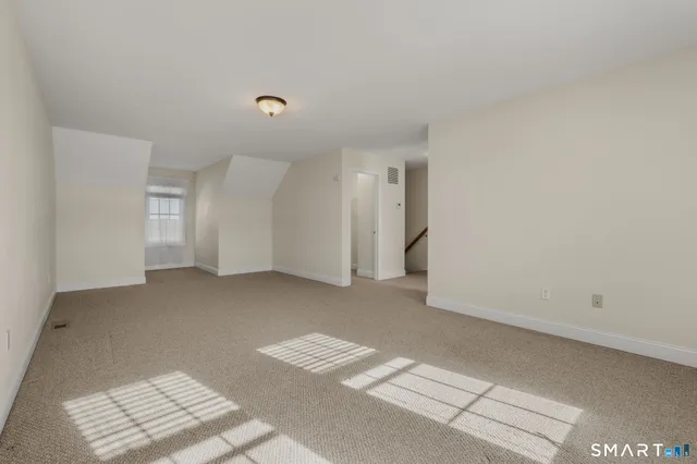 $415,000 | 15 Freedom Way, Unit 105, Niantic, CT 06357