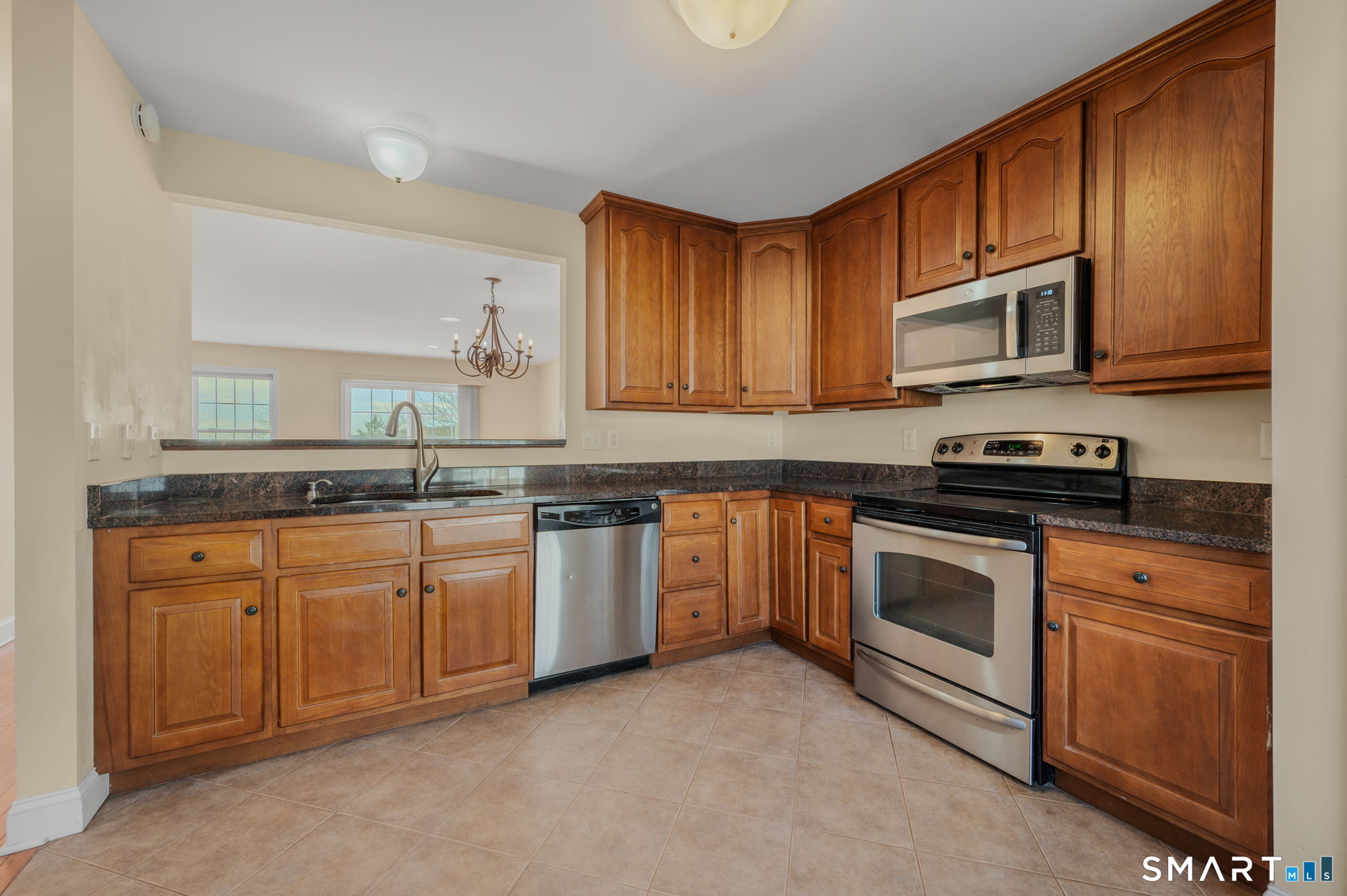 15 Freedom Way, Unit 105 Niantic, CT 06357 - Photo 5 of 39