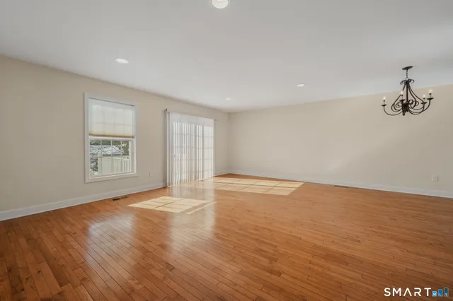 $415,000 | 15 Freedom Way, Unit 105, Niantic, CT 06357