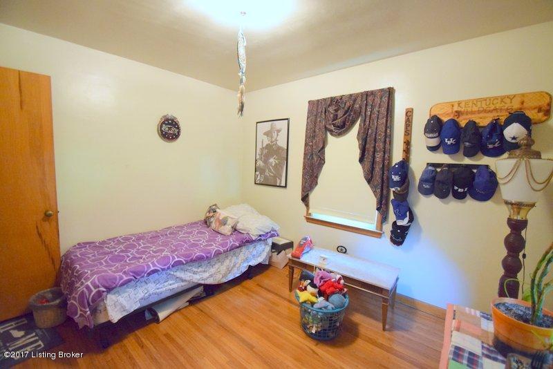 4307 Lambert Road Louisville, KY 40219 - Photo 25 of 34 DSC_0491