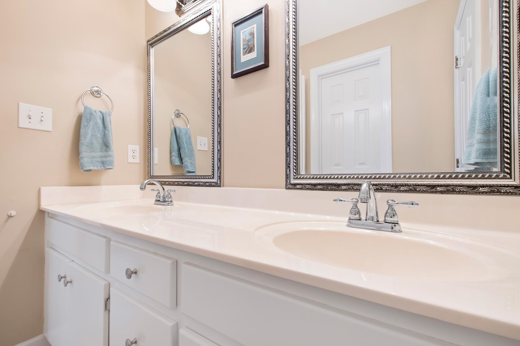 4604 Gramercy Court Raleigh, NC 27609 - Photo 21 of 36 Photo 21