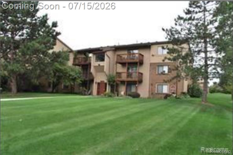 30052 West 12 Mile Road, Unit 71 Farmington, MI 48334 - Photo 2 of 19