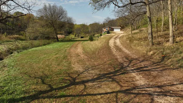 $1,324,900 | 20695 English Hollow Road, Blanchardville, WI 53516
