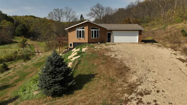 $1,324,900 | 20695 English Hollow Road, Blanchardville, WI 53516