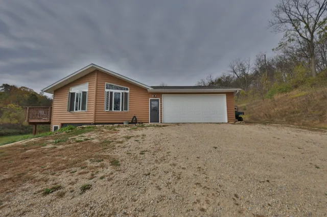 $1,324,900 | 20695 English Hollow Road, Blanchardville, WI 53516