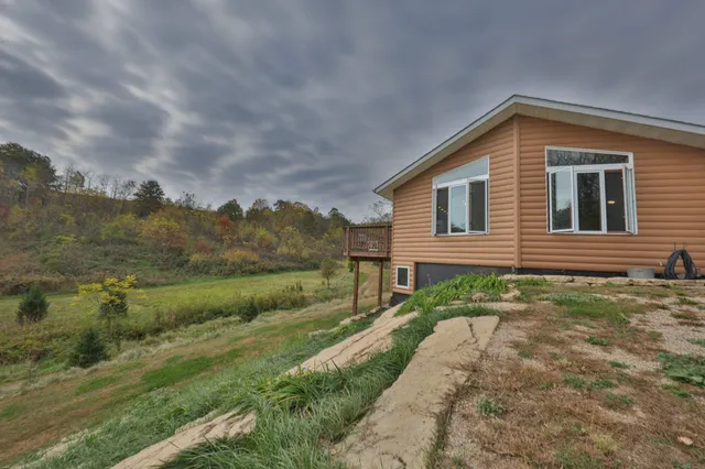 $1,324,900 | 20695 English Hollow Road, Blanchardville, WI 53516