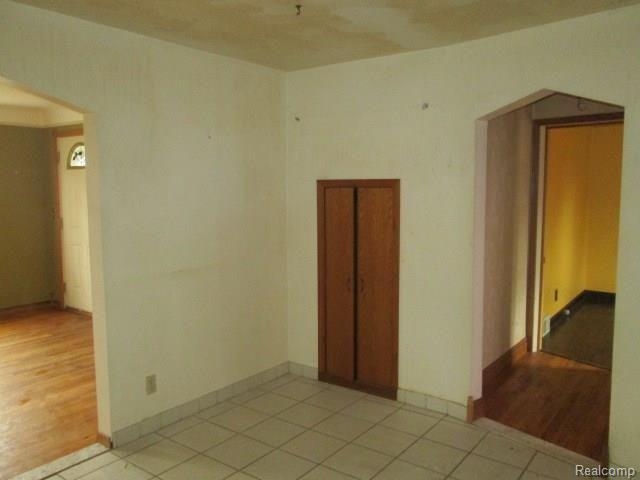 42755 Utica Road Sterling Heights, MI 48314 - Photo 10 of 16