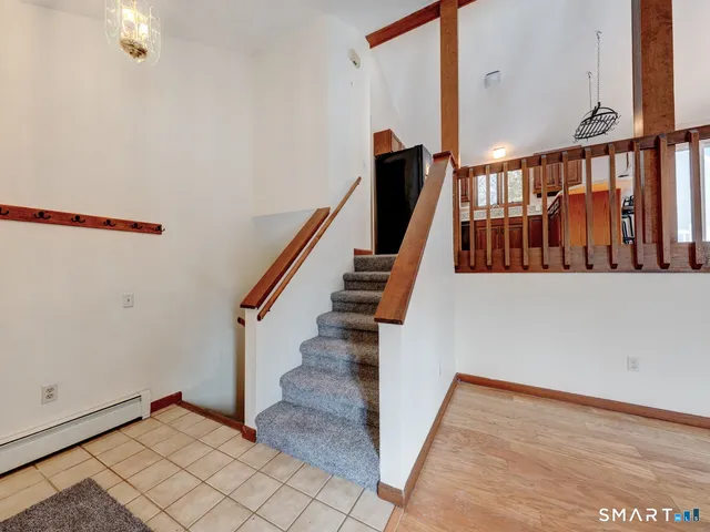 $275,000 | 5 Kathleen Drive, Willimantic, CT 06226