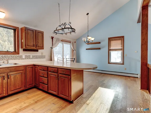 $275,000 | 5 Kathleen Drive, Willimantic, CT 06226