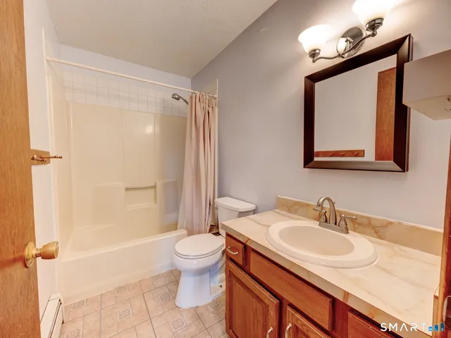 $275,000 | 5 Kathleen Drive, Willimantic, CT 06226