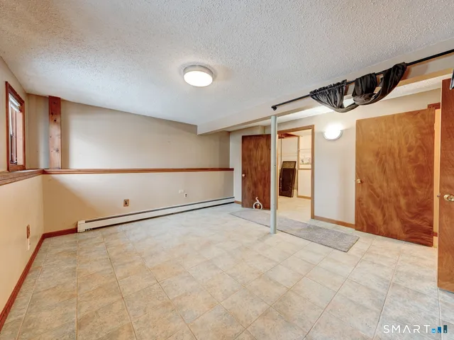 $275,000 | 5 Kathleen Drive, Willimantic, CT 06226