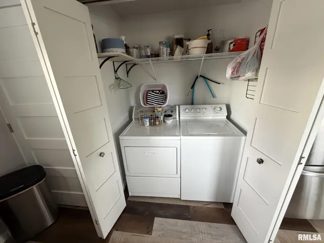 $159,900 | 1160 Lawrence Drive, Canton, IL 61520