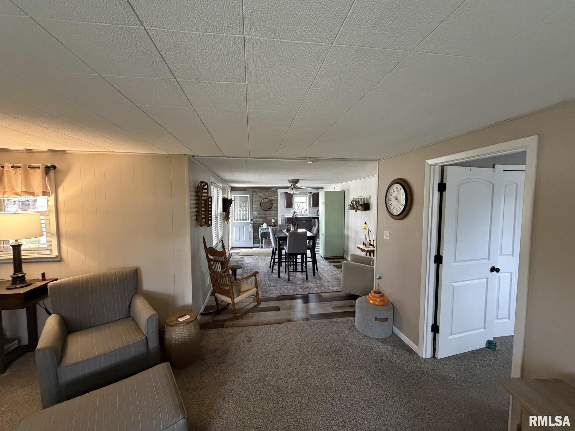 1160 Lawrence Drive Canton, IL 61520 - Photo 5 of 12