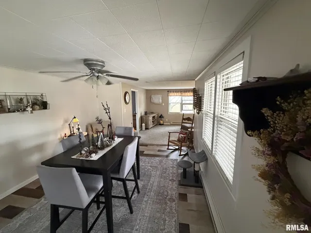 $159,900 | 1160 Lawrence Drive, Canton, IL 61520