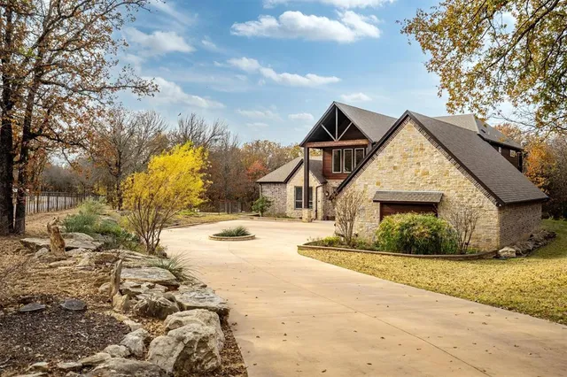 $850,000 | 812 South Duncan Creek Court, Weatherford, TX 76087