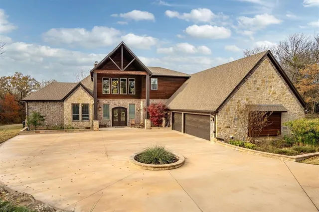 $830,000 | 812 South Duncan Creek Court, Weatherford, TX 76087