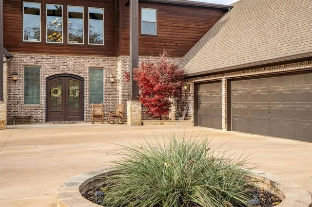 $830,000 | 812 South Duncan Creek Court, Weatherford, TX 76087