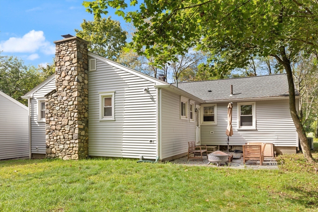 20 Pearse Road Swansea, MA 02777 - Photo 17 of 18 Gallery Image 17