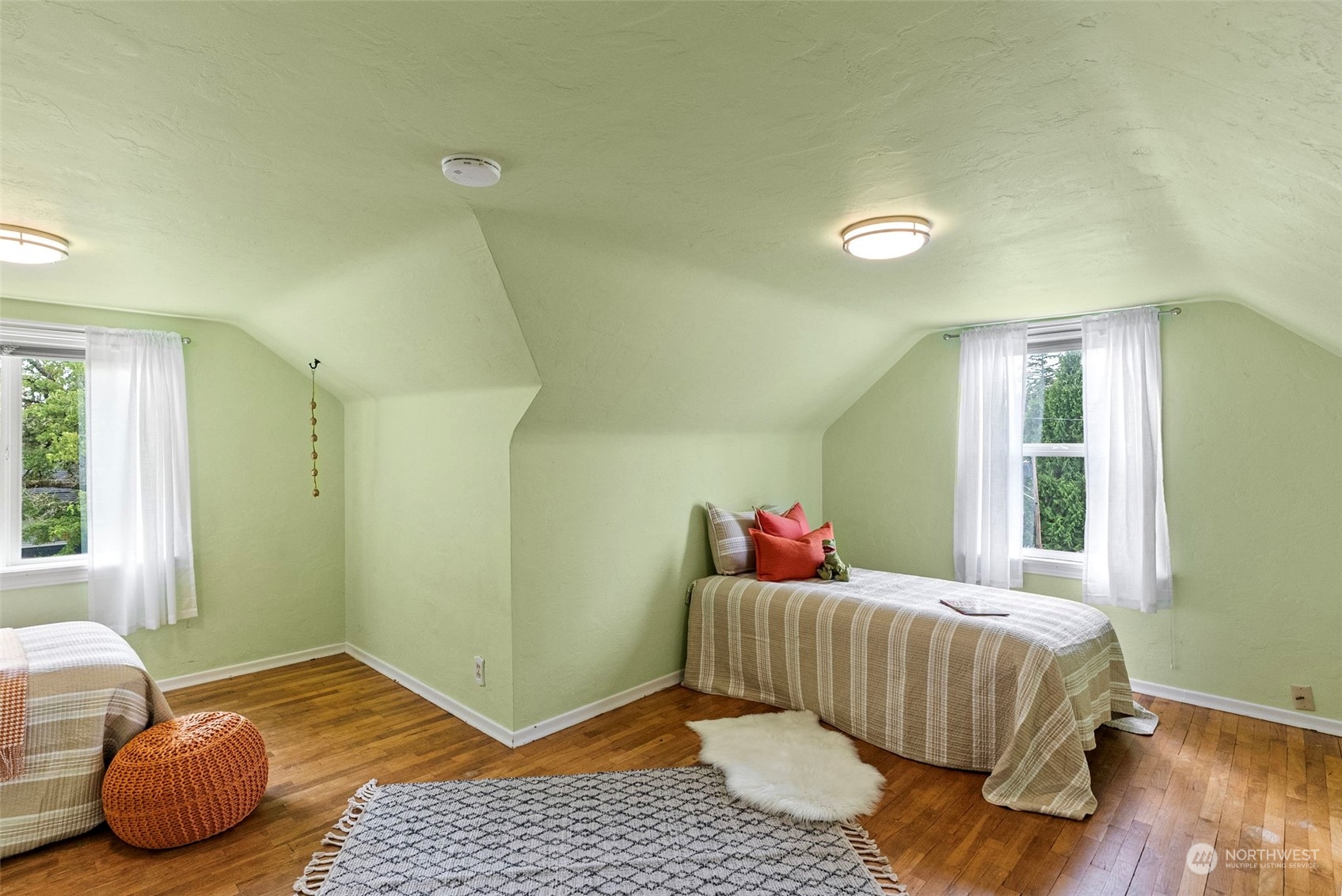 2102 East Highlands Street Bremerton, WA 98310 - Photo 13 of 26 Gallery Image 13