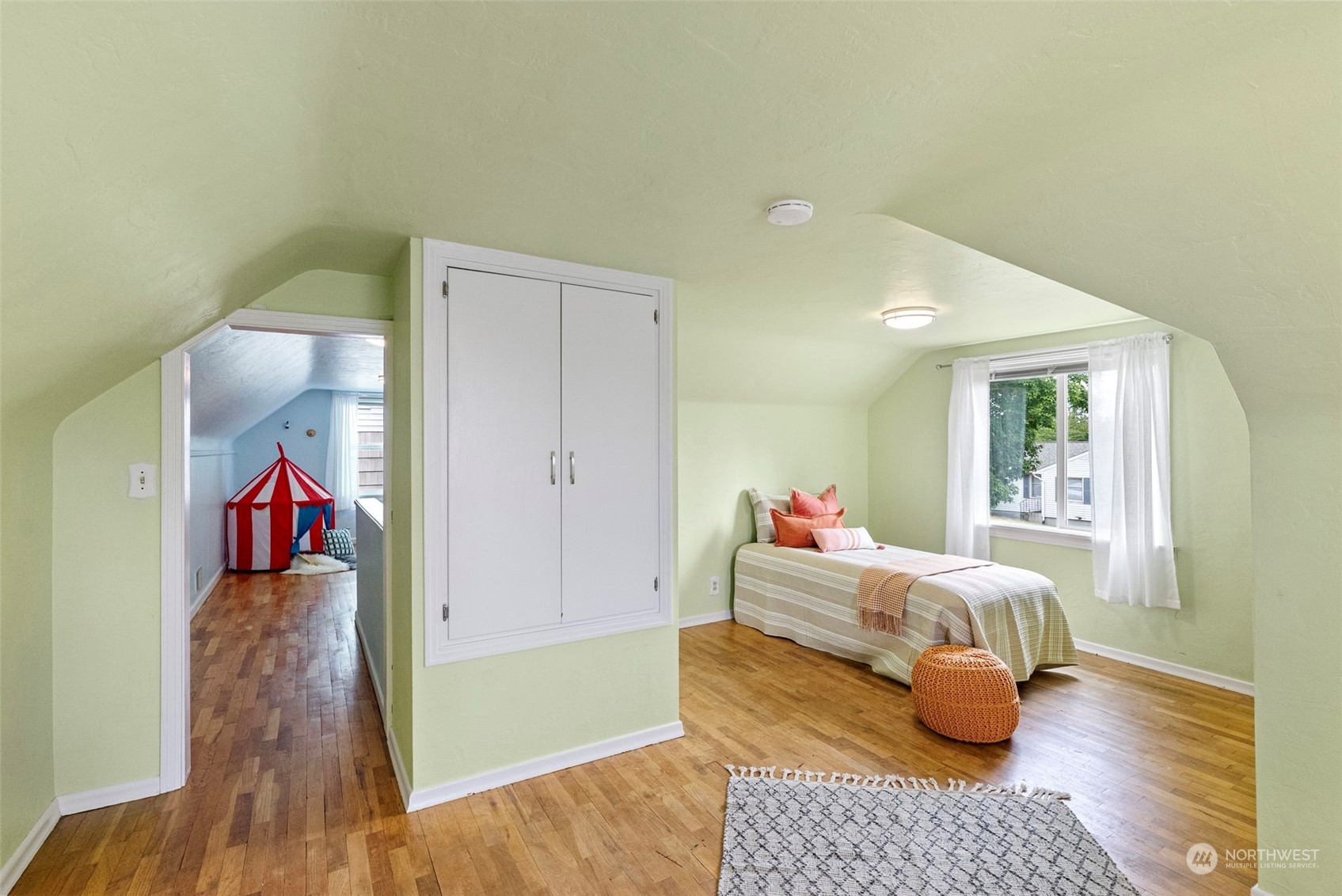 2102 East Highlands Street Bremerton, WA 98310 - Photo 14 of 26 Gallery Image 14