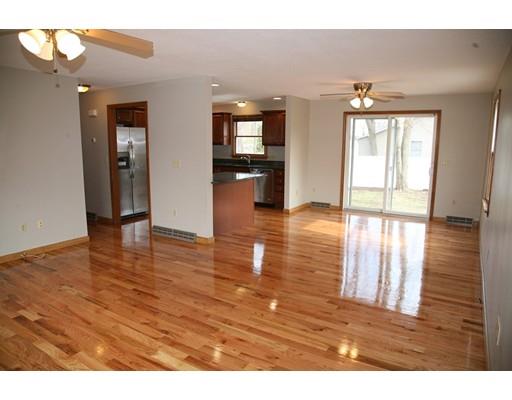 347 Tremont Street Springfield, MA 01104 - Photo 6 of 19 Gallery Image 6