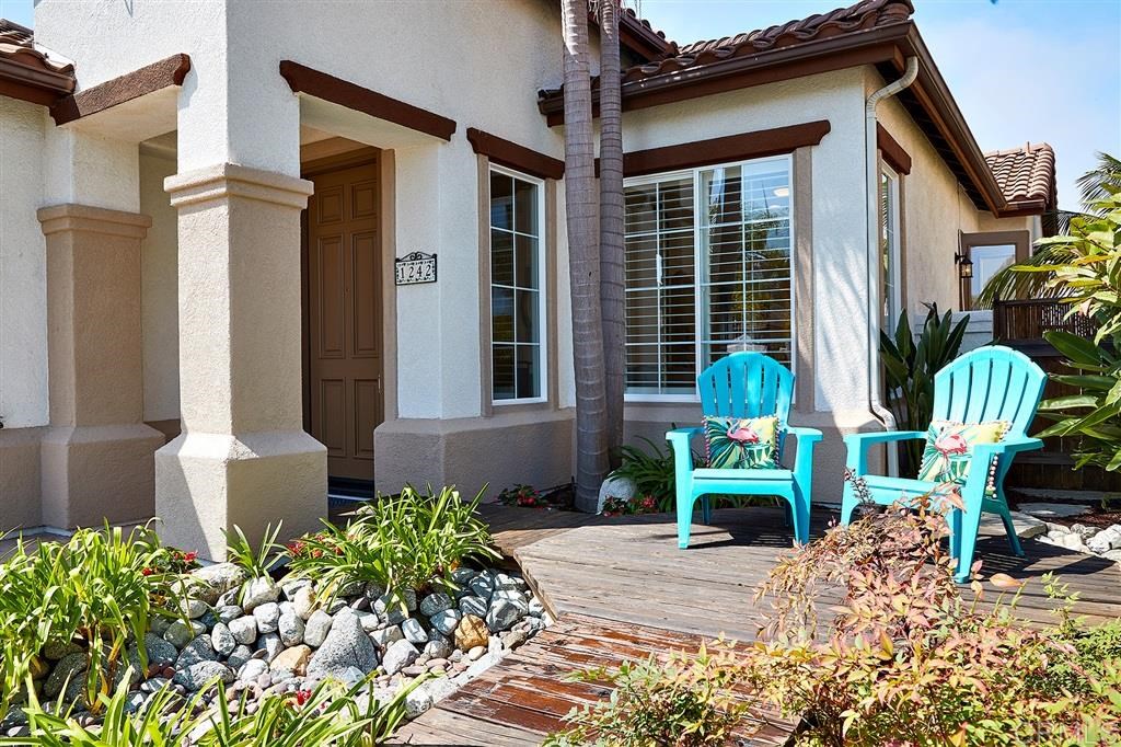1242 Mariposa Road Carlsbad, CA 92011 - Photo 3 of 24 Gallery Image 3