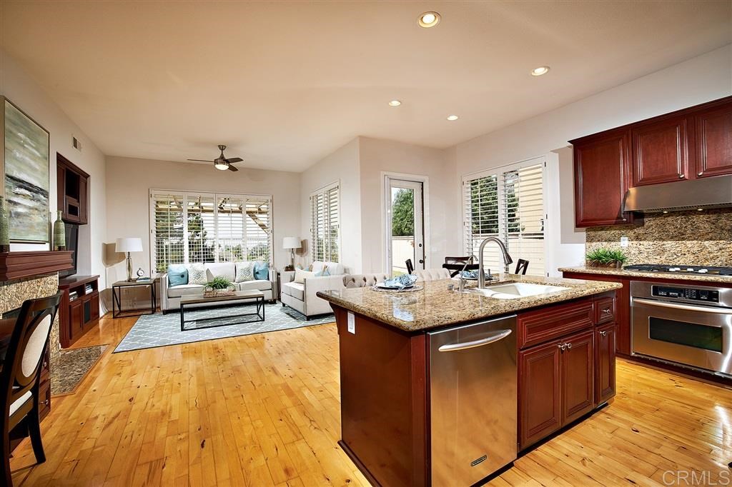 1242 Mariposa Road Carlsbad, CA 92011 - Photo 7 of 24 Gallery Image 7