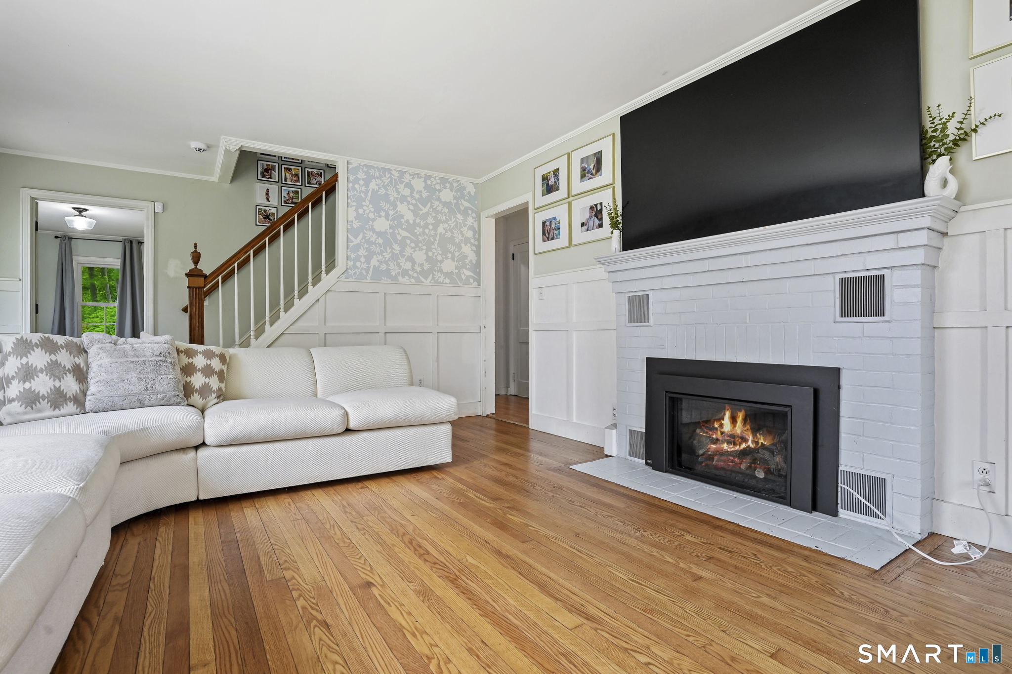 39 North Main Street Sharon, CT 06069 - Photo 2 of 37