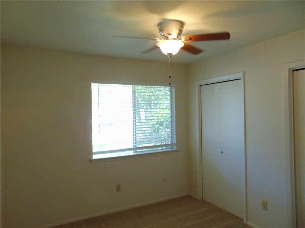 9213 Independence Loop Austin, TX 78748 - Photo 11 of 20