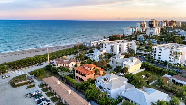 $2,749,000 | 511 Saturn Lane, Juno Beach, FL 33408