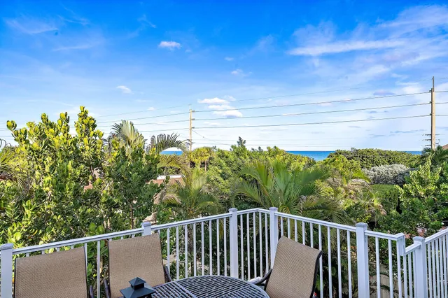 $2,749,000 | 511 Saturn Lane, Juno Beach, FL 33408