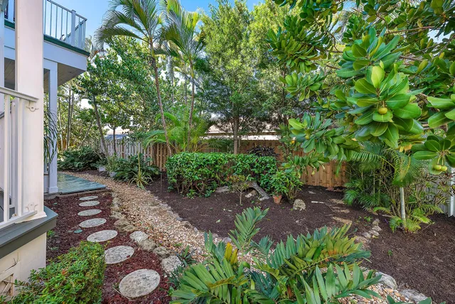 $2,749,000 | 511 Saturn Lane, Juno Beach, FL 33408